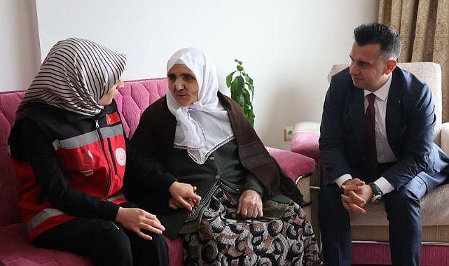 erzurum-da-sehit-annesine-anlamli-bayram-hediyesi-2573